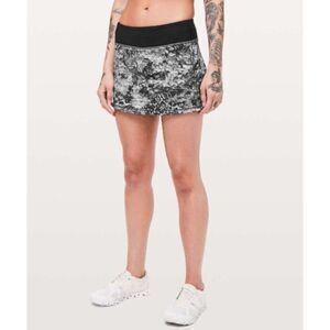 Lululemon Pace Rival Skort 13" Masked Lace Starlight Black / Gray White Size 10